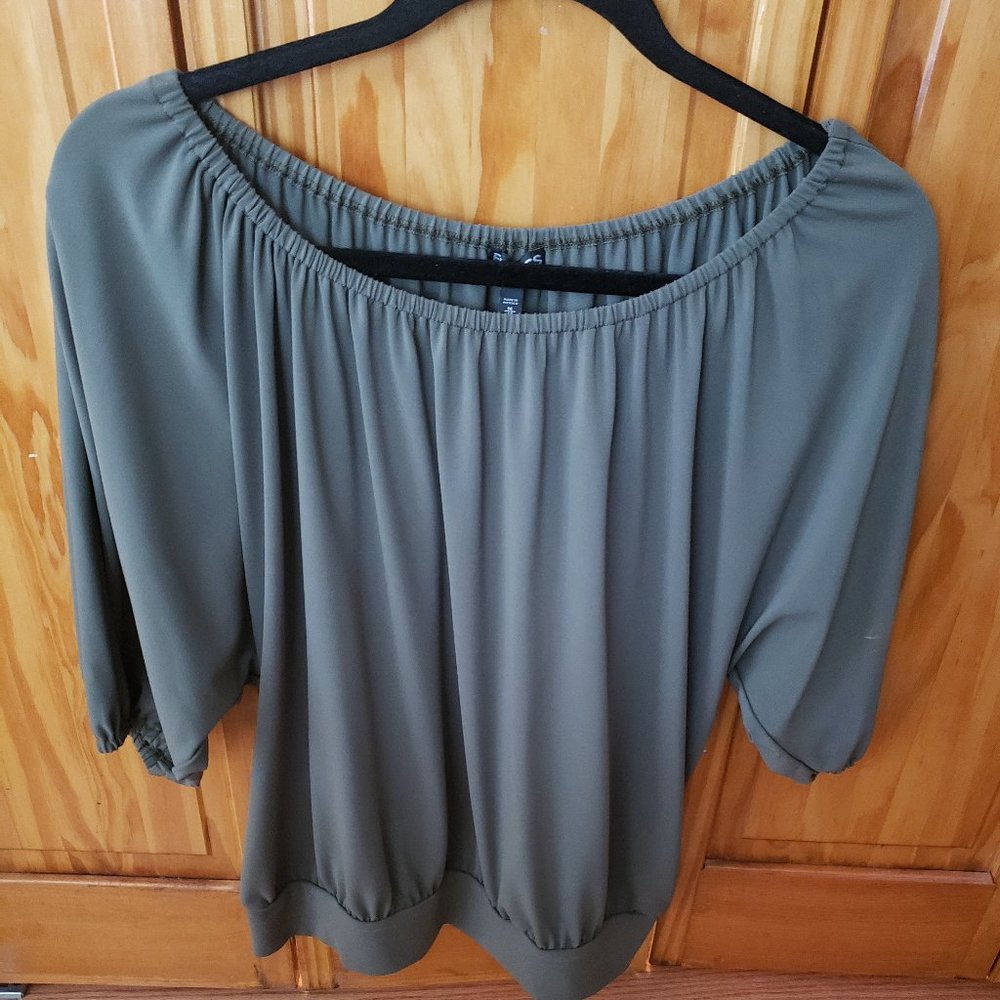 EXPRESS Women's Army Green Top